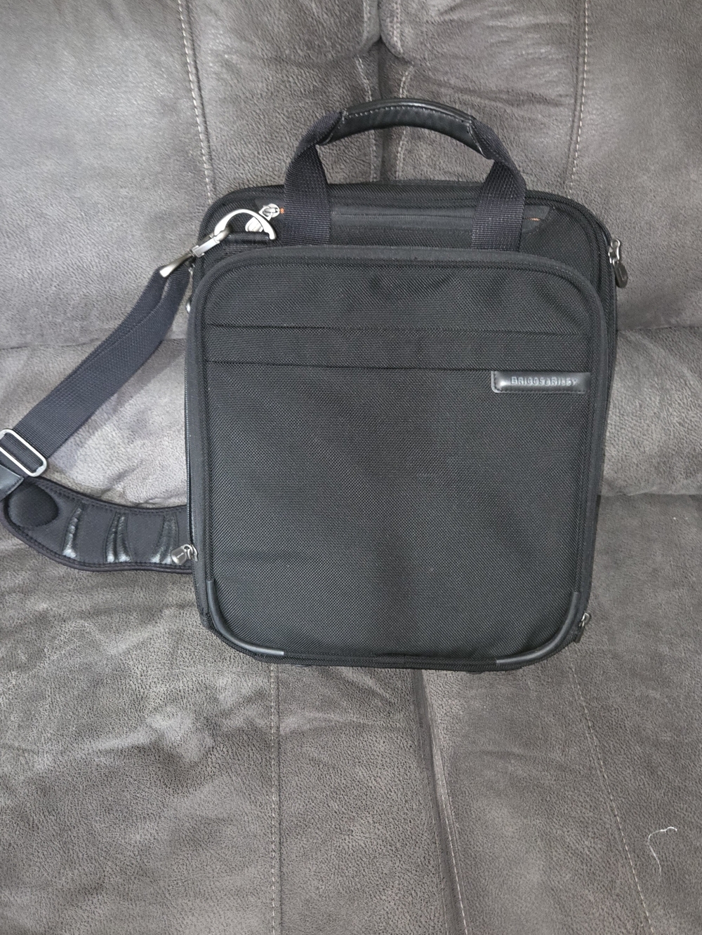 Briggs & Riley Black Compact Laptop/Office Bag - Converts To Backpack